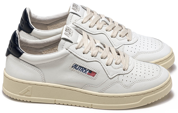 (WMNS) Autry Medalist Leather Low 'White Dark Blue' AULW-LL12